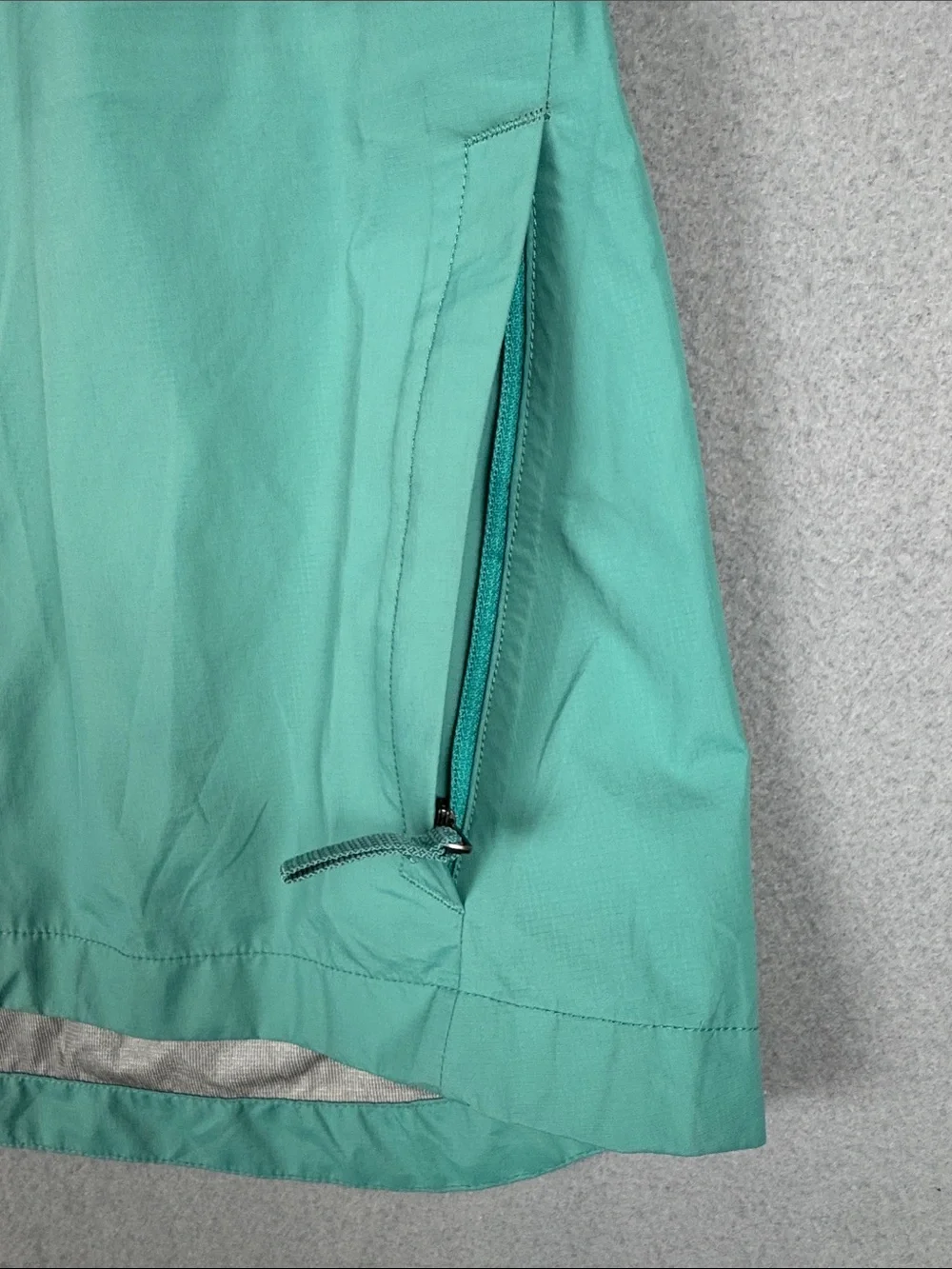 Patagonia Kids Mint Green H2No Hooded Raincoat Size: 14 XL
